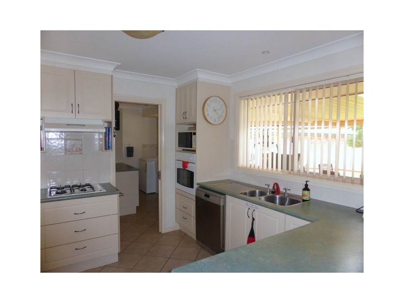 10 Noonan Street, Parkes NSW 2870