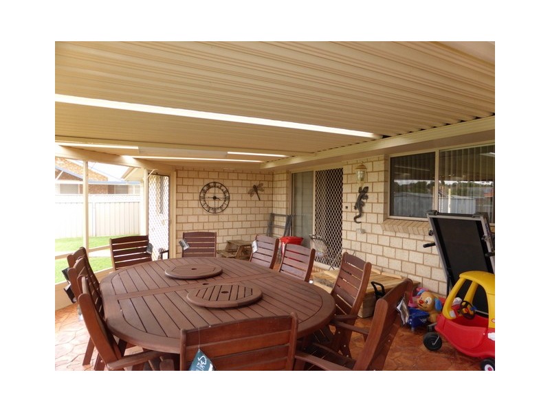 10 Noonan Street, Parkes NSW 2870