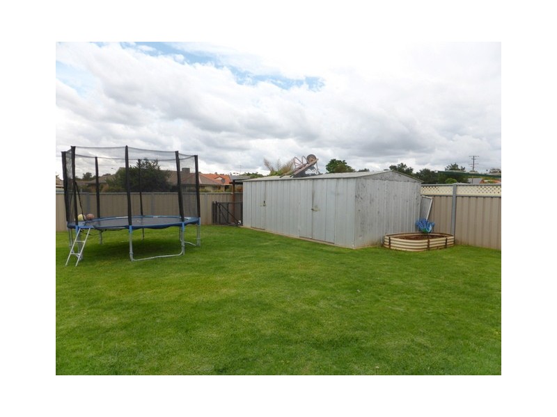 10 Noonan Street, Parkes NSW 2870
