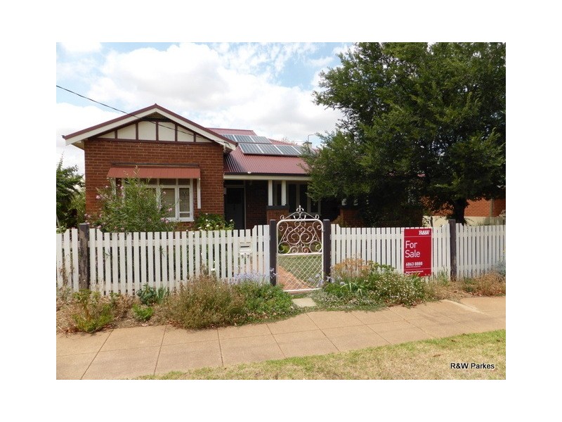 57 Bushman Street, Parkes NSW 2870