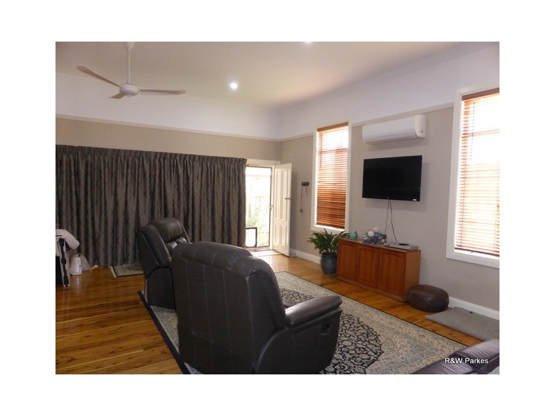 57 Bushman Street, Parkes NSW 2870