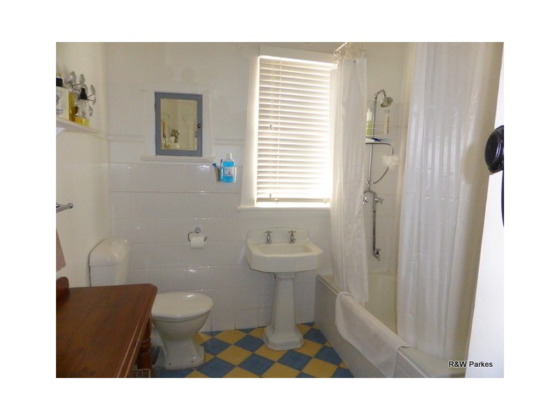 57 Bushman Street, Parkes NSW 2870