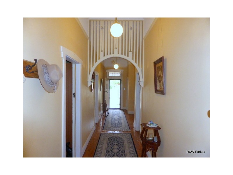 57 Bushman Street, Parkes NSW 2870