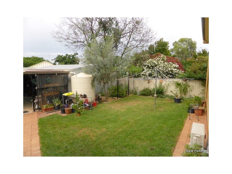 57 Bushman Street, Parkes NSW 2870