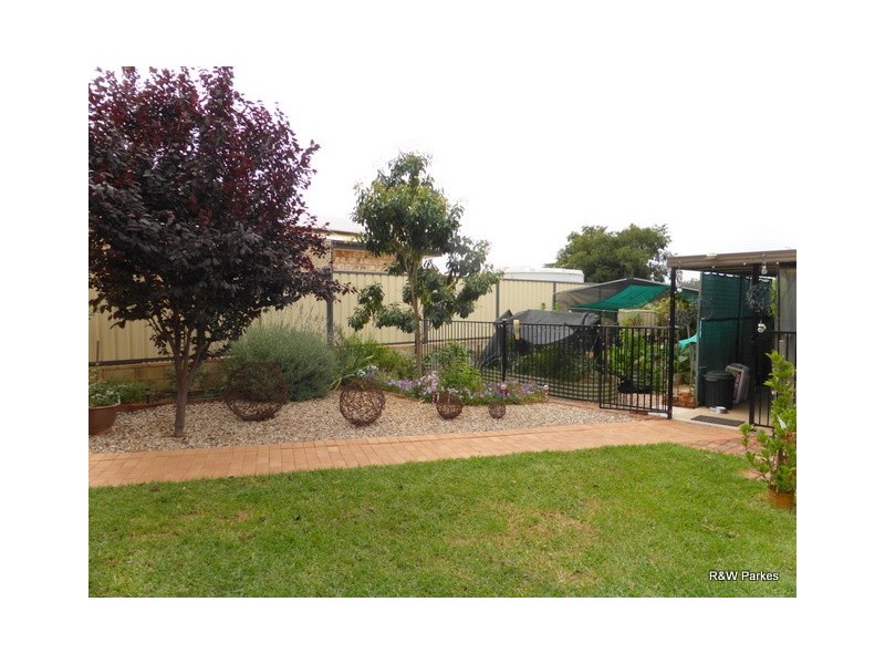 57 Bushman Street, Parkes NSW 2870