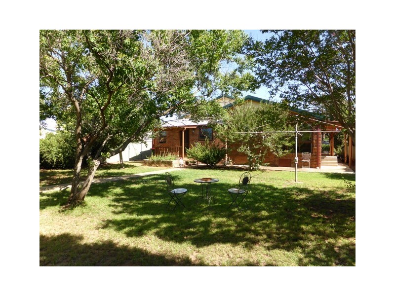31 Elizabeth Street, Parkes NSW 2870