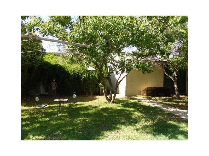 31 Elizabeth Street, Parkes NSW 2870