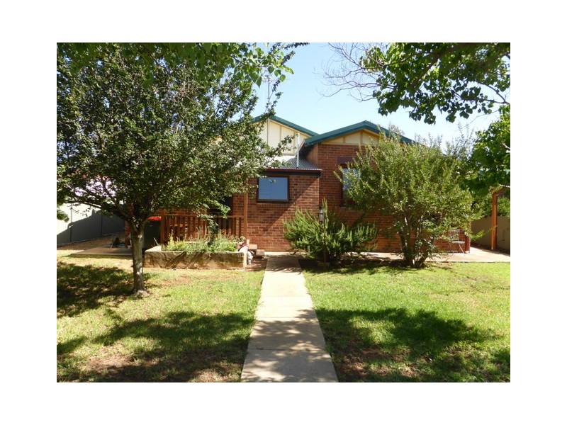 31 Elizabeth Street, Parkes NSW 2870
