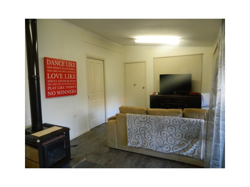 37 East Street, Parkes NSW 2870