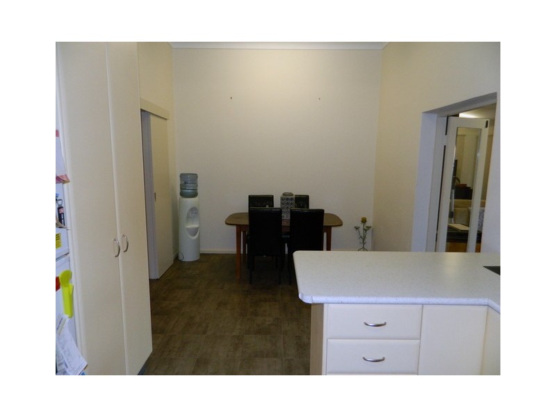 37 East Street, Parkes NSW 2870