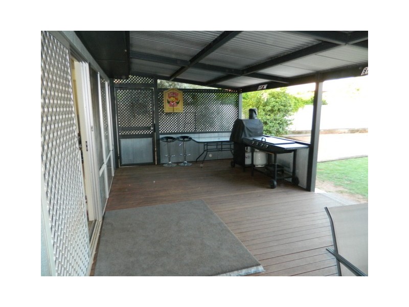 37 East Street, Parkes NSW 2870