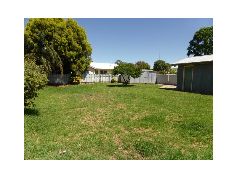 10 Wattle Street, Parkes NSW 2870
