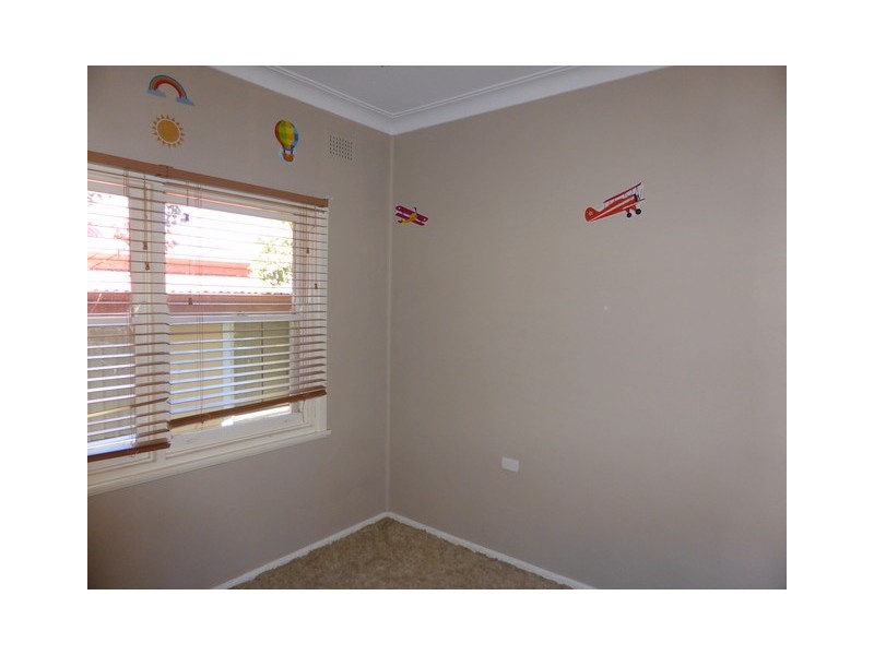 10 Wattle Street, Parkes NSW 2870