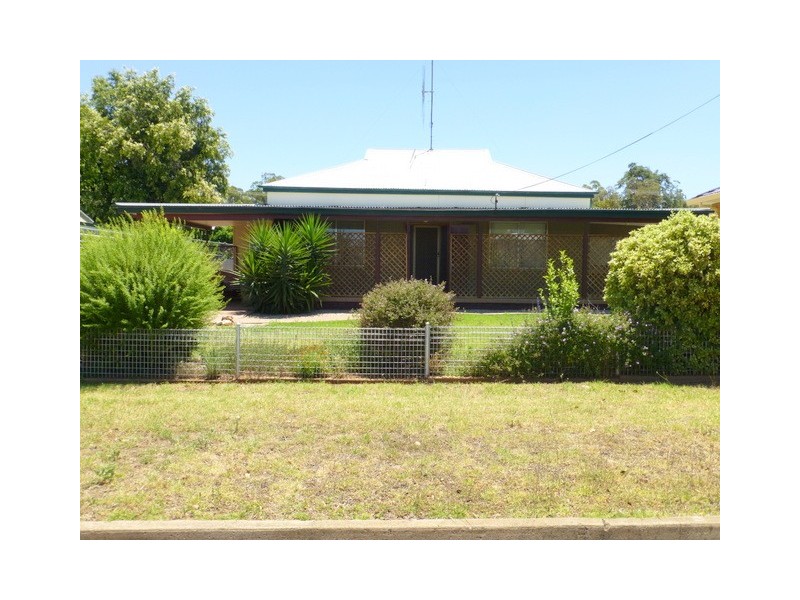 13 Carrington Street, Parkes NSW 2870