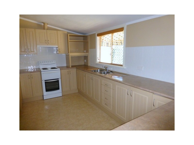 13 Carrington Street, Parkes NSW 2870