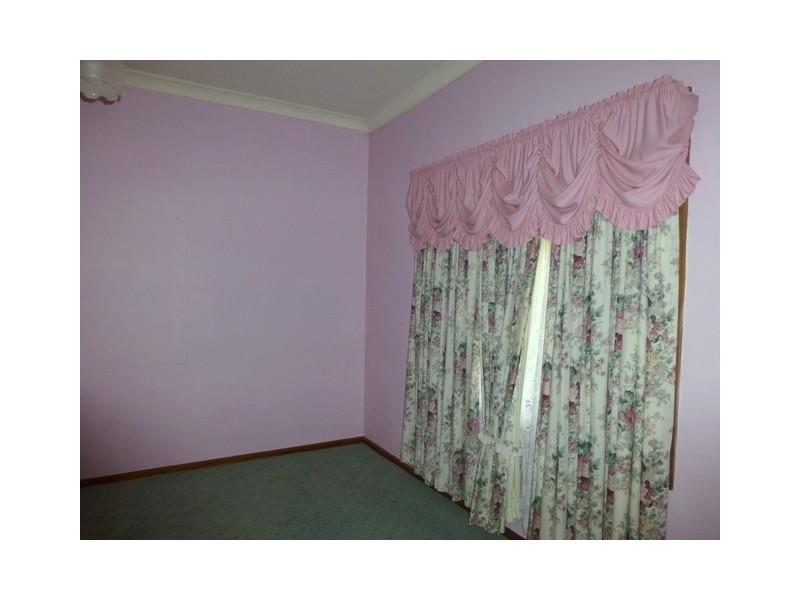 13 Carrington Street, Parkes NSW 2870