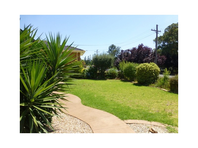 13 Carrington Street, Parkes NSW 2870