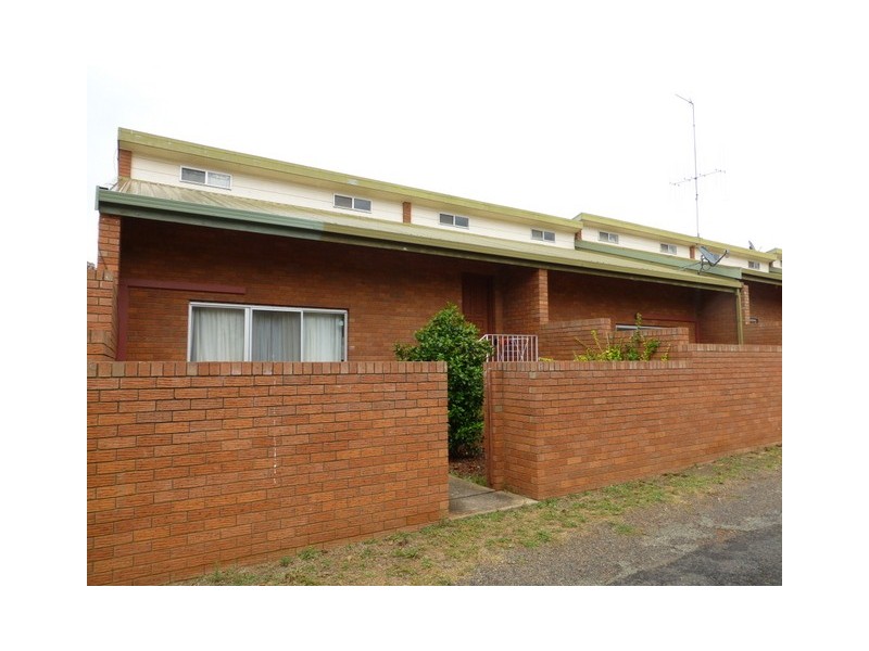 11 Albert Street, Parkes NSW 2870