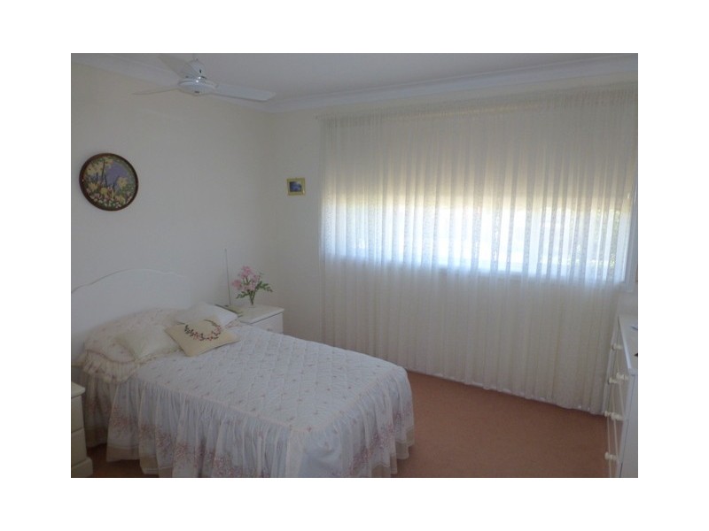 4 Glenburnie Close, Parkes NSW 2870