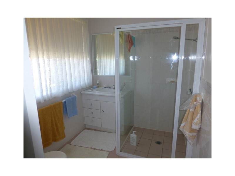 4 Glenburnie Close, Parkes NSW 2870