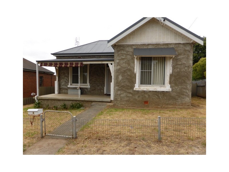 4 High Street, Parkes NSW 2870