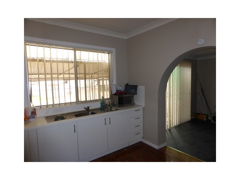4 High Street, Parkes NSW 2870