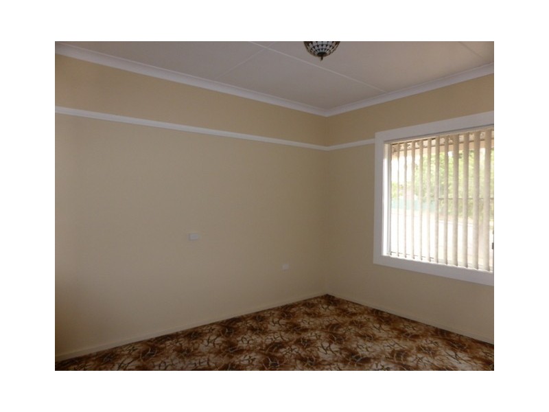4 High Street, Parkes NSW 2870