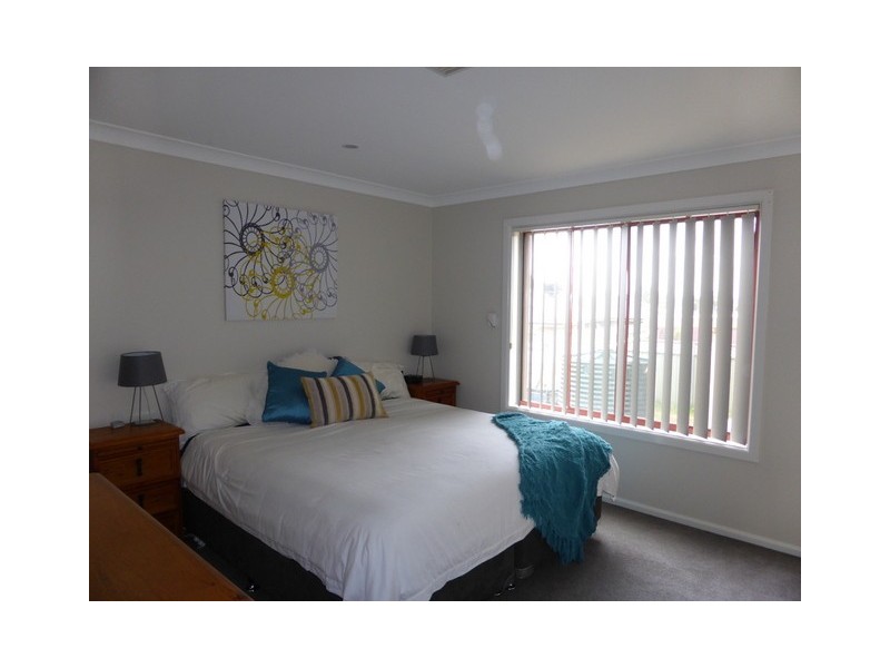 7 Banjo Place, Parkes NSW 2870