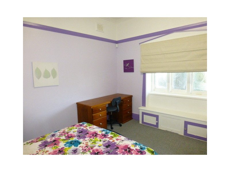 1 Keast Street, Parkes NSW 2870