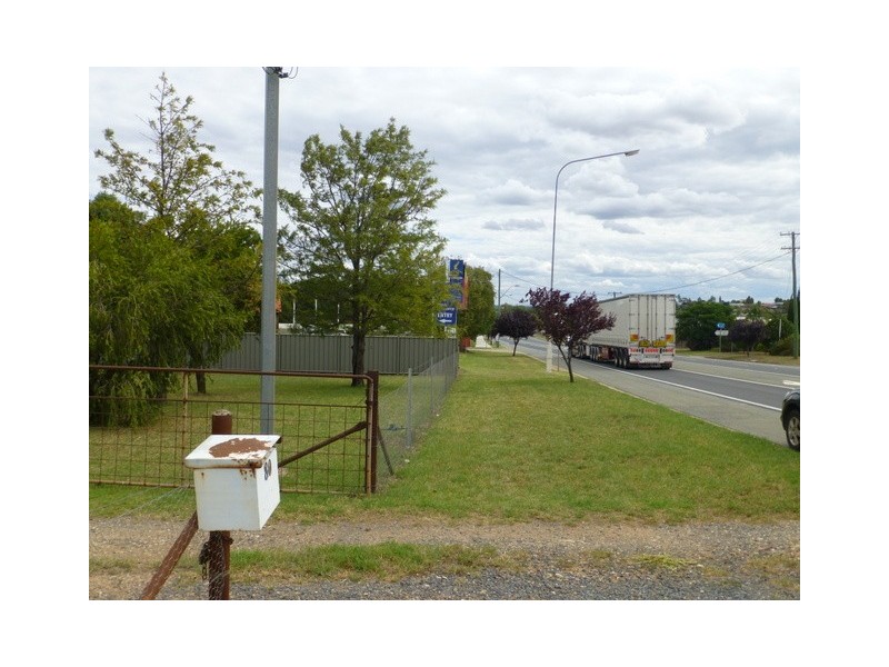 80 Peak Hill Road, Parkes NSW 2870