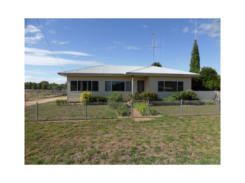 111 Cheney Road, Parkes NSW 2870