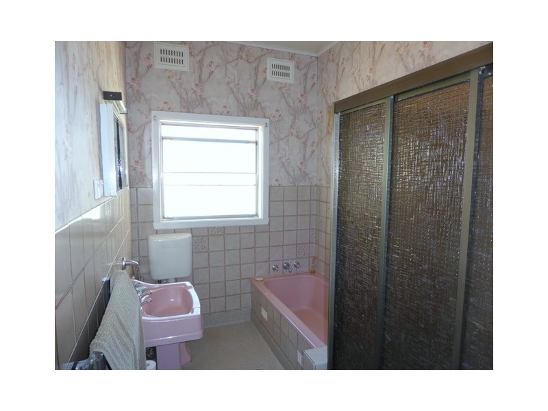 111 Cheney Road, Parkes NSW 2870