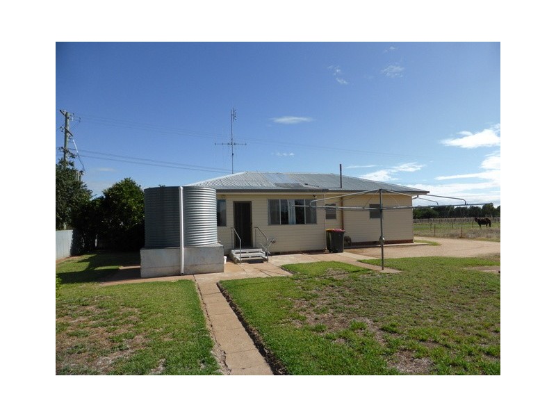 111 Cheney Road, Parkes NSW 2870