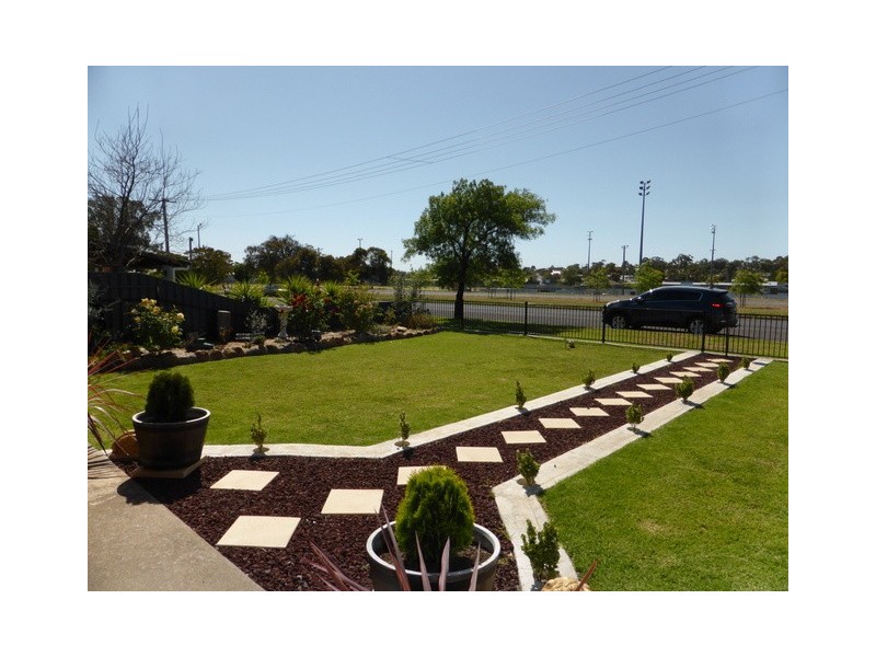 44 Station Street, Parkes NSW 2870