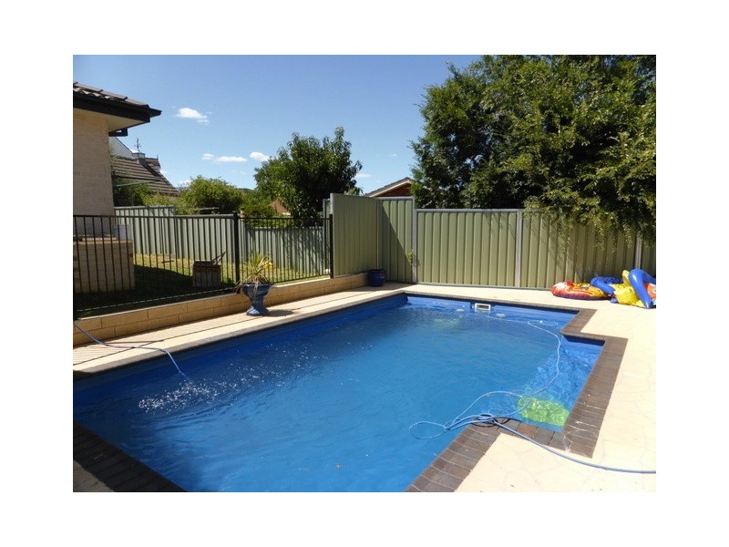 20 Glenburnie Close, Parkes NSW 2870