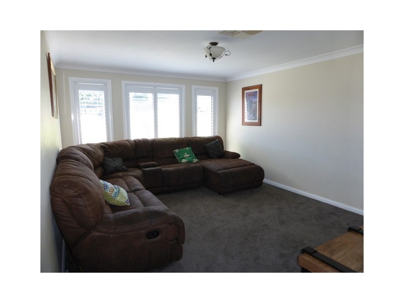 20 Glenburnie Close, Parkes NSW 2870
