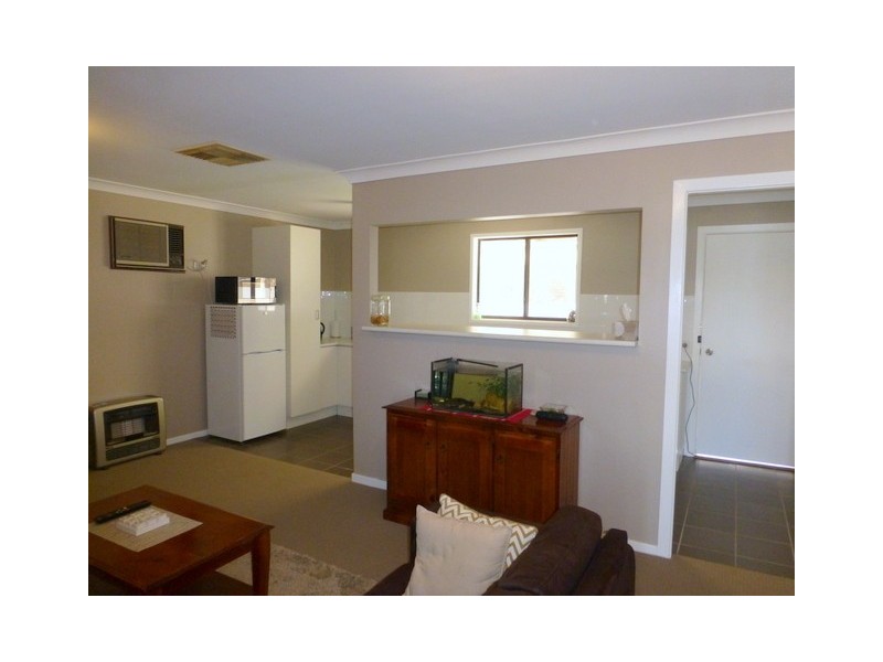 2 Werona Place, Parkes NSW 2870