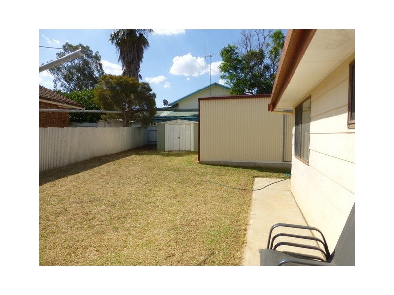 2 Werona Place, Parkes NSW 2870
