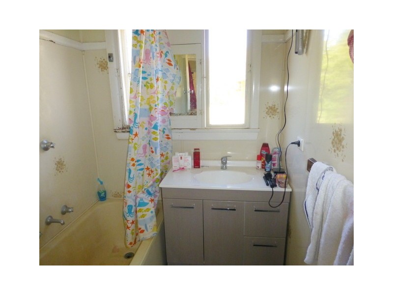 25 Clarinda Street, Parkes NSW 2870