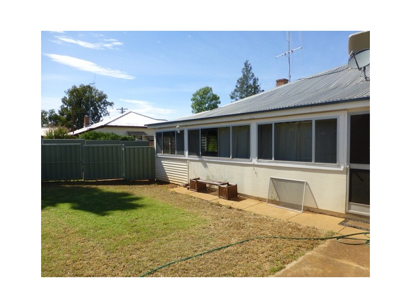 25 Clarinda Street, Parkes NSW 2870