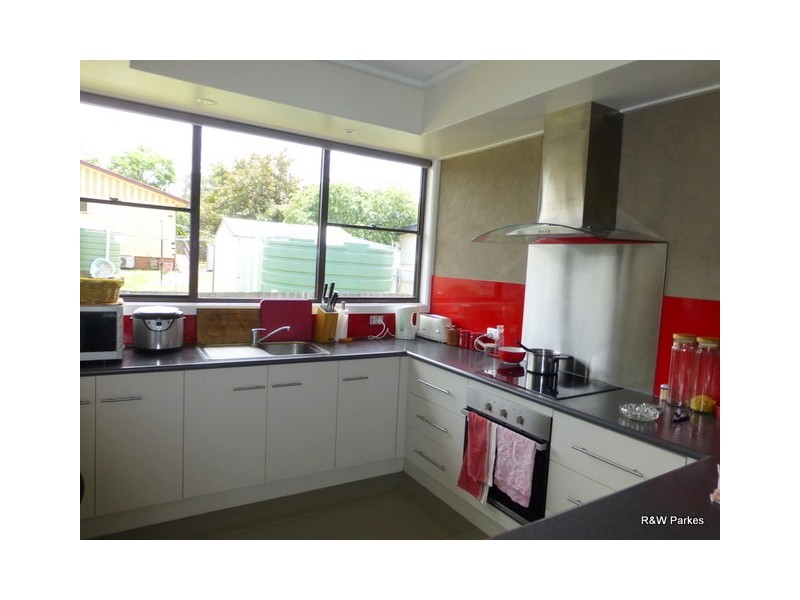 1 Wattle Street, Parkes NSW 2870