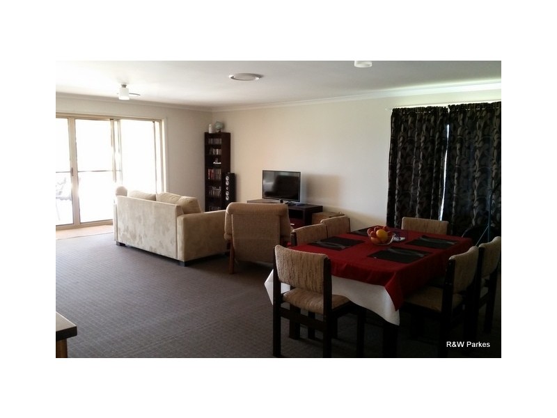 3 Gold Rush Road, Parkes NSW 2870