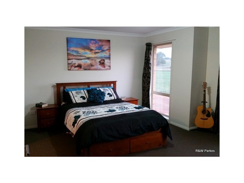 3 Gold Rush Road, Parkes NSW 2870