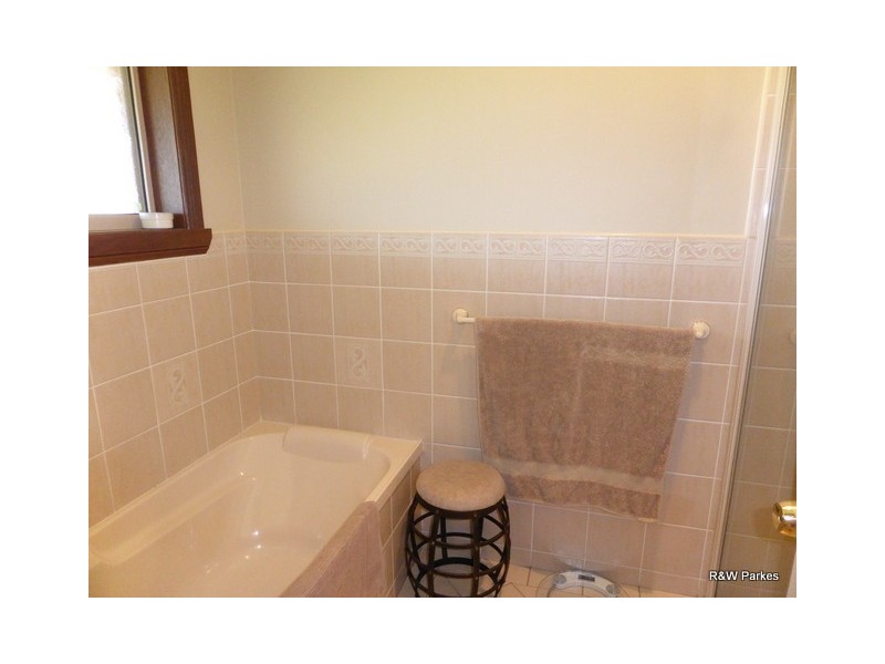 50 Noble Road, Parkes NSW 2870