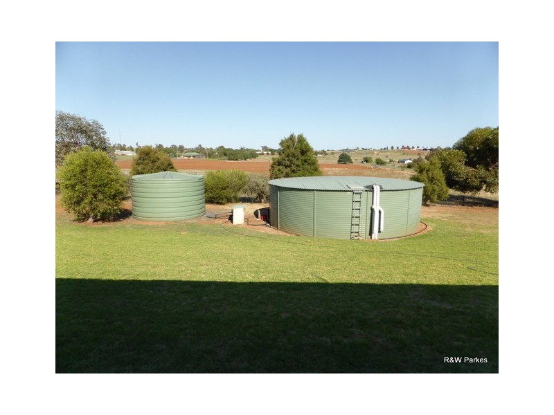 50 Noble Road, Parkes NSW 2870