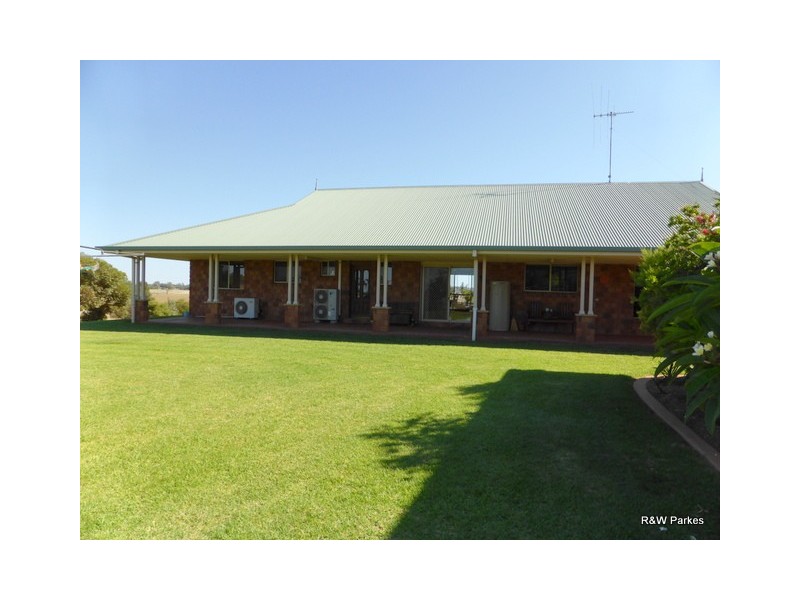 50 Noble Road, Parkes NSW 2870