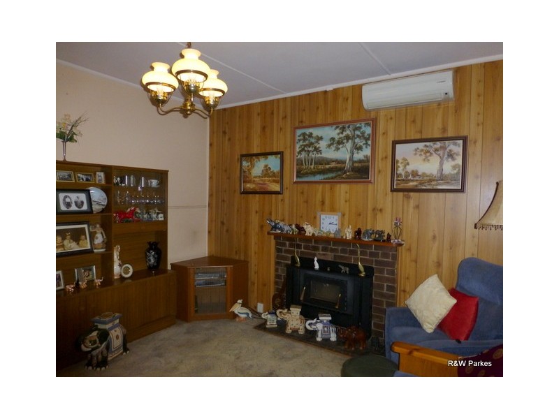 84 Webb Street, Parkes NSW 2870