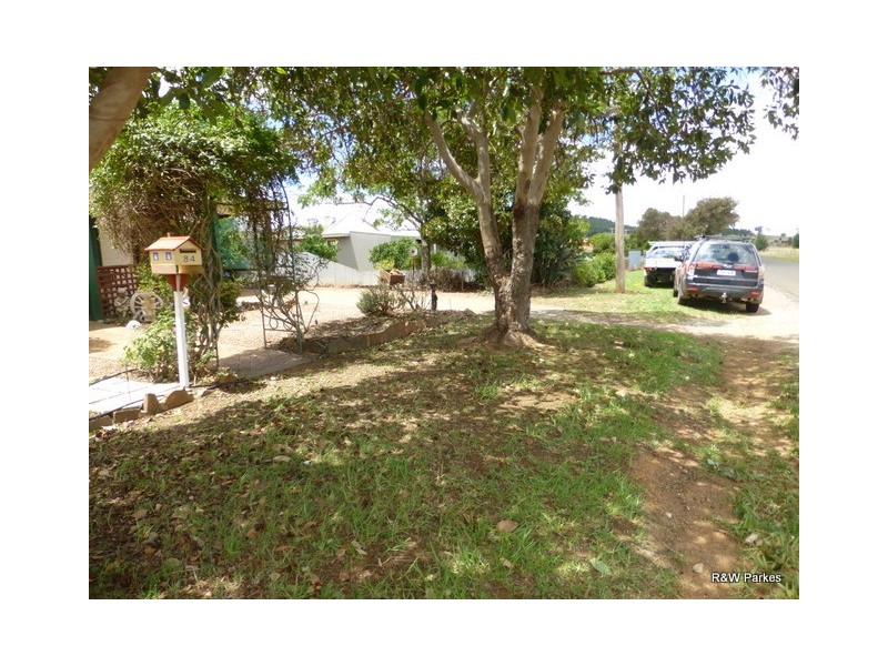 84 Webb Street, Parkes NSW 2870