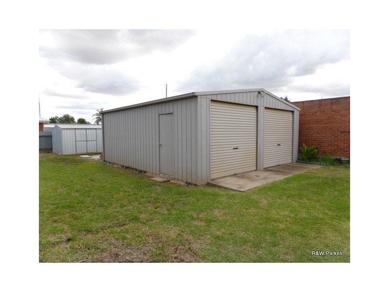 20 Phillip Street, Parkes NSW 2870