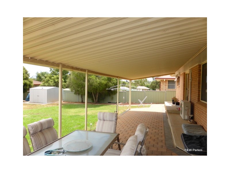 26 Fisher Street, Parkes NSW 2870